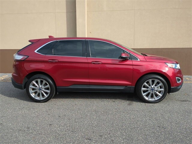 2018 Ford Edge Titanium photo 2