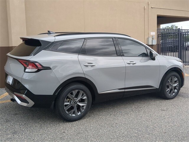 2023 Kia Sportage SX photo 3