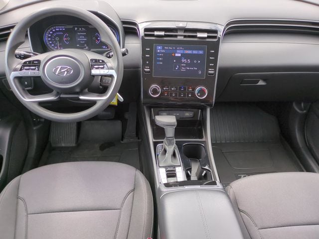 2024 Hyundai Tucson SE - Photo 13
