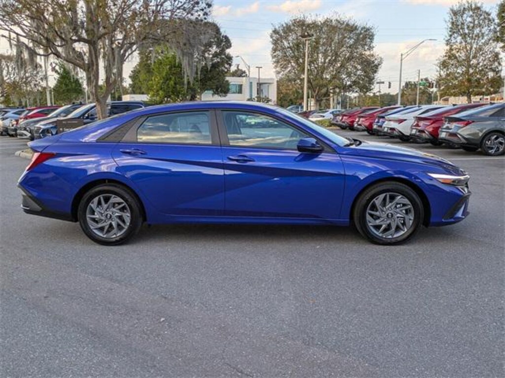 New 2026 Hyundai Elantra Hybrid Blue Sedan