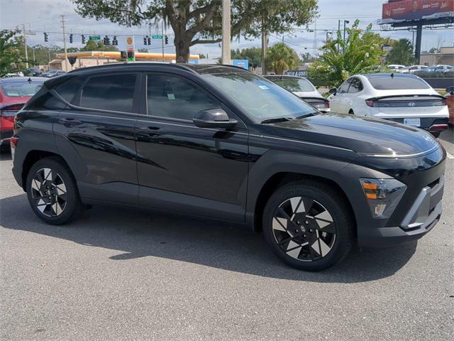 2025 Hyundai Kona SEL photo 2