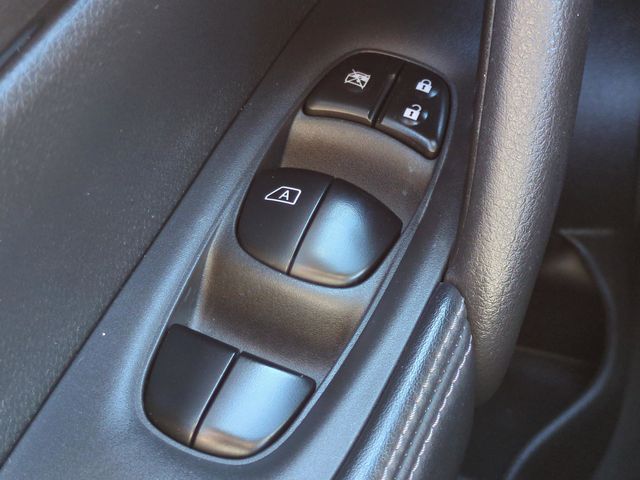 2019 Nissan Rogue SV - Photo 27