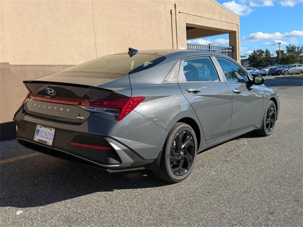 New 2026 Hyundai Elantra Hybrid SEL Sport Sedan