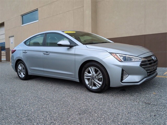 2020 Hyundai Elantra Value Edition photo 2