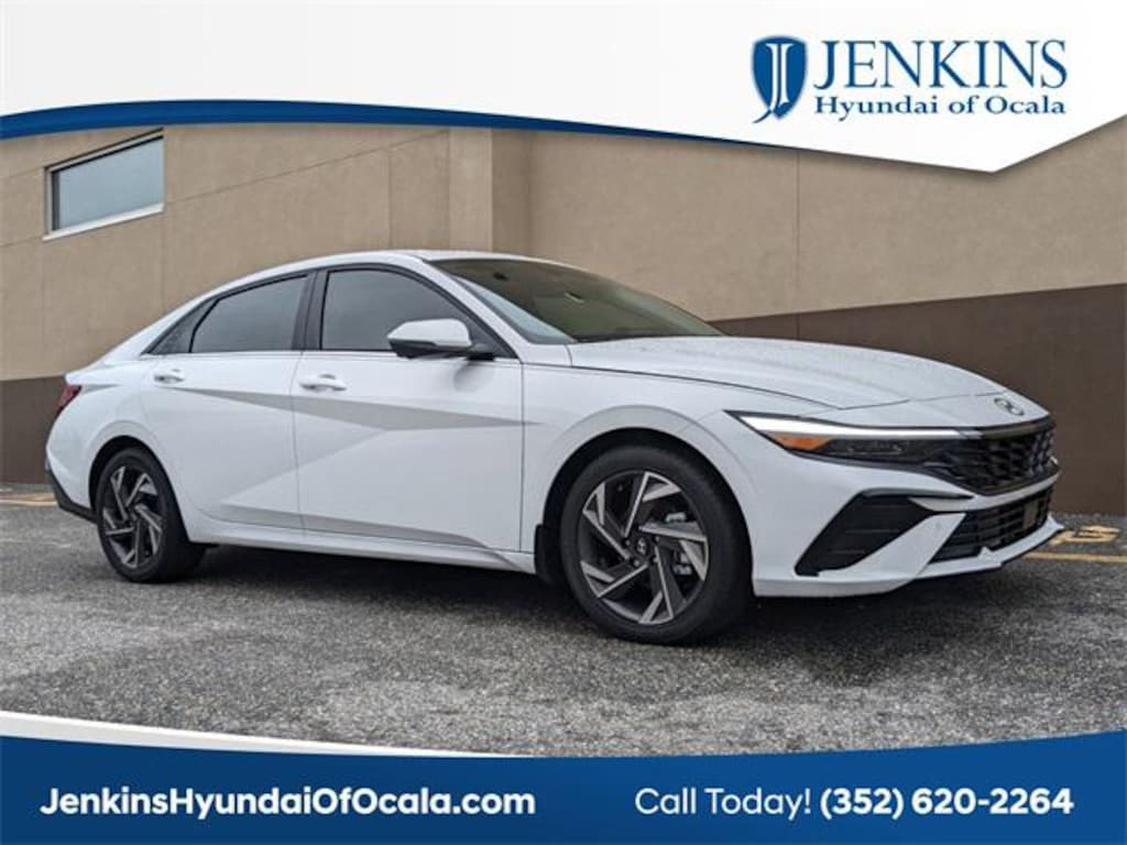 New 2025 Hyundai Elantra Limited Sedan