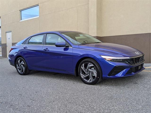2025 Hyundai Elantra SEL Convenience photo 2