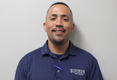 Staff member Ismael Rivera from ID_007941e18db0