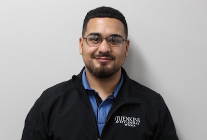 Staff member Yamil Figueroa from ID_007941e18db0