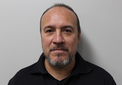 Staff member Larry Diaz from ID_4dd903e4916d