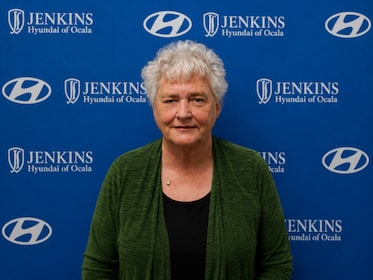 Staff member Vera Sandiford from ID_4dd903e4916d