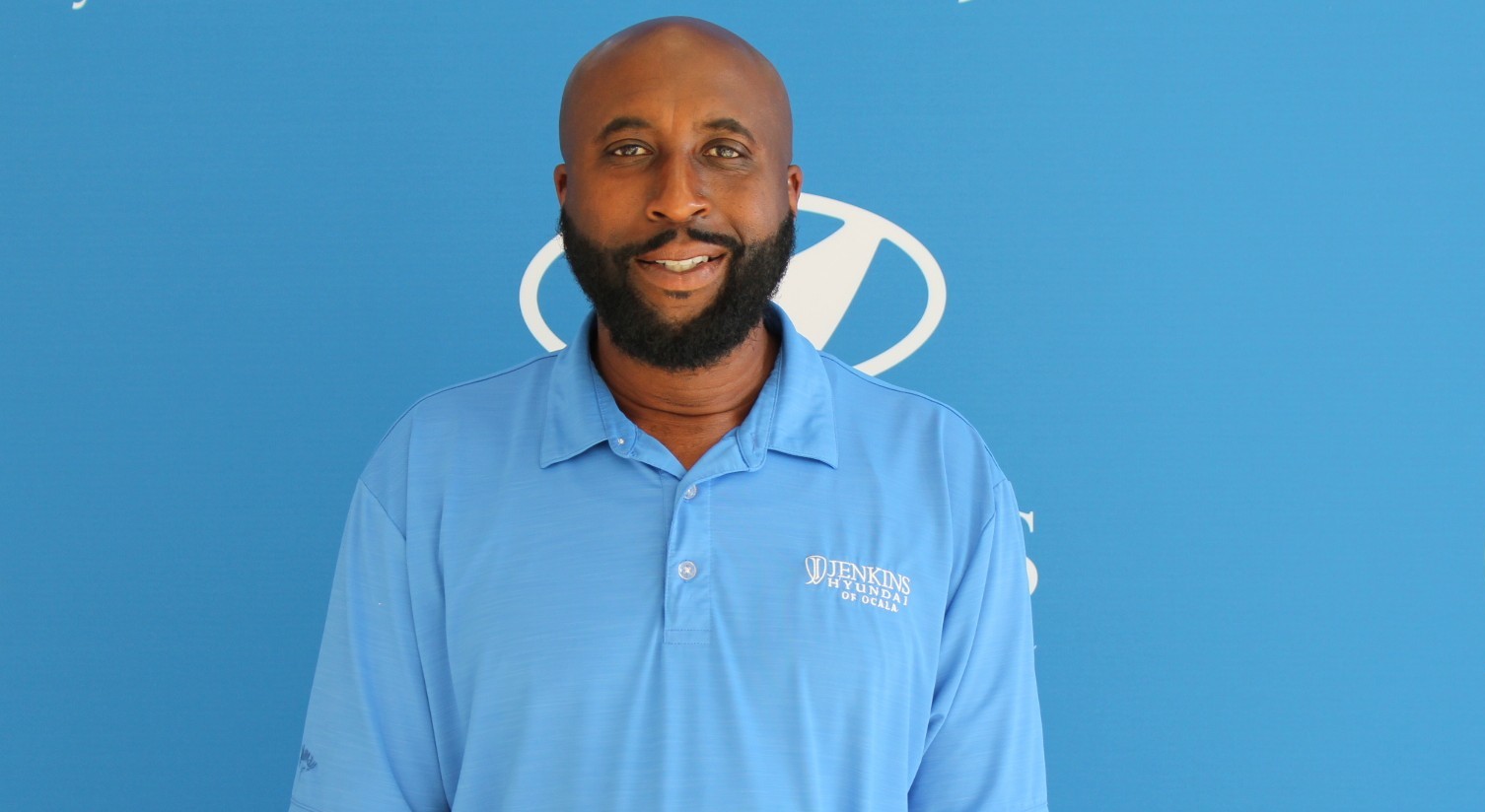 Staff member Larry Johnson from ID_4dd903e4916d
