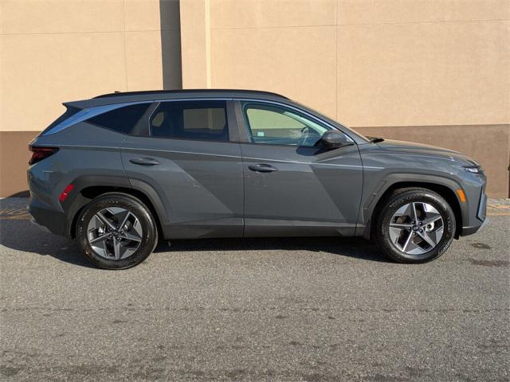 New 2025 Hyundai Tucson SEL FWD SUV
