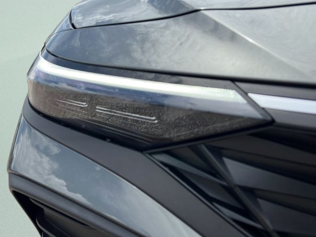 2025 Hyundai Elantra SEL - Photo 29
