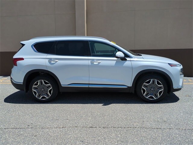 2022 Hyundai Santa Fe Limited photo 2