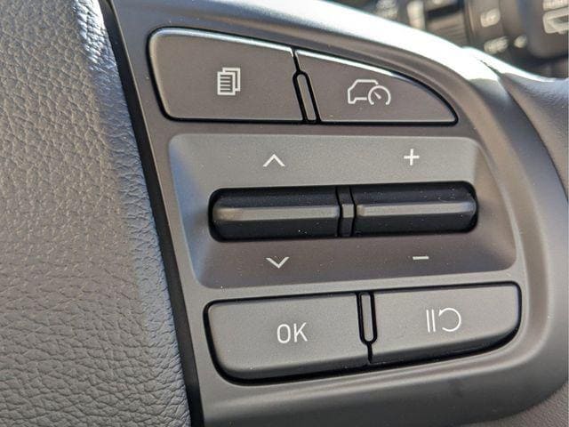 2025 Hyundai Venue SEL - Photo 25