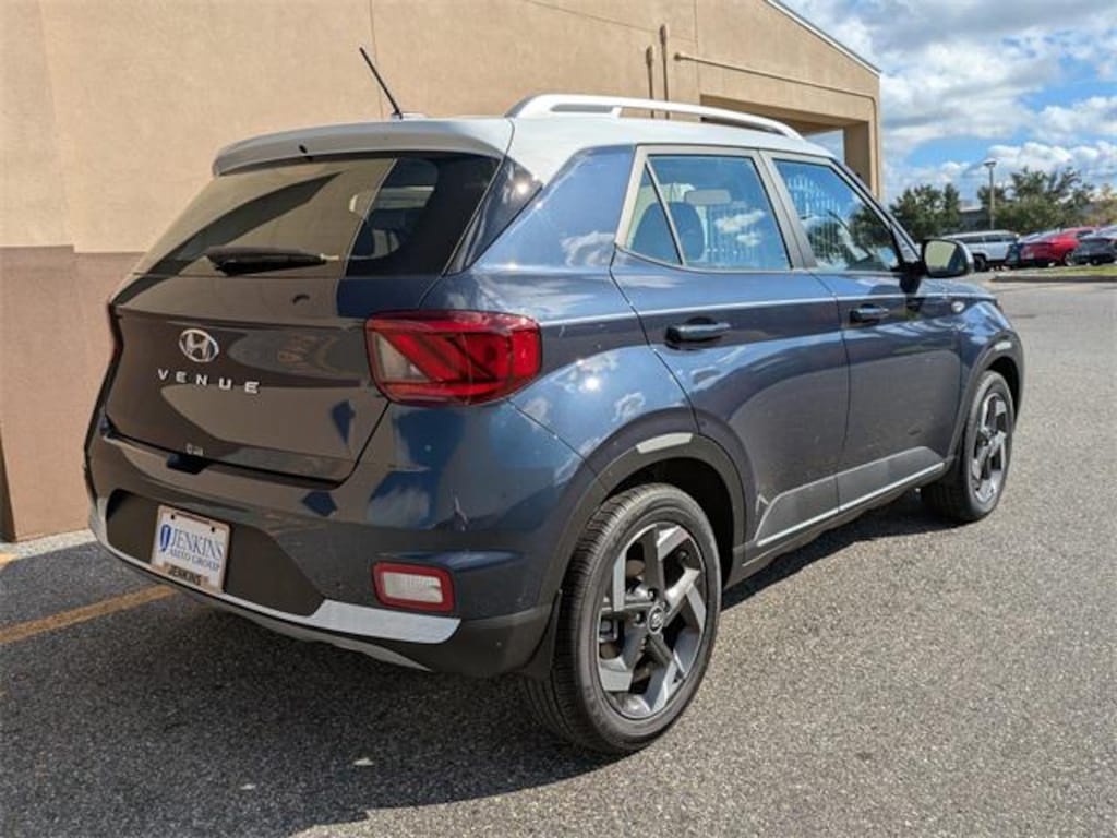 New 2026 Hyundai Venue SEL SUV