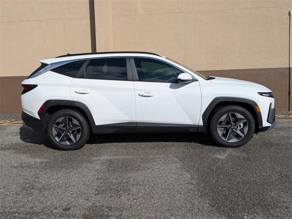 New 2026 Hyundai Tucson SEL FWD SUV