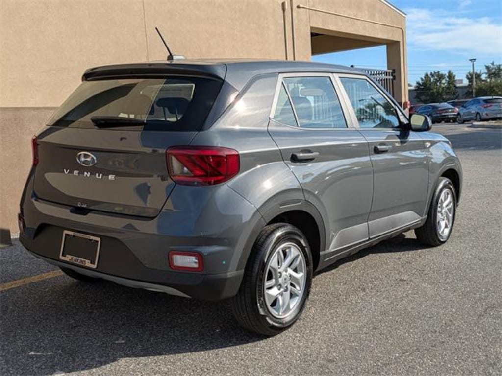 New 2026 Hyundai Venue SE SUV