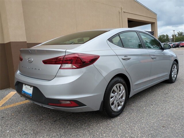 2020 Hyundai Elantra SE photo 4