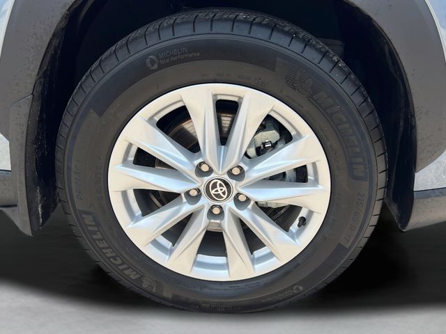 2023 Toyota Corolla Cross LE - Photo 31