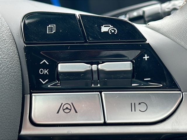 2025 Hyundai Elantra SEL - Photo 23