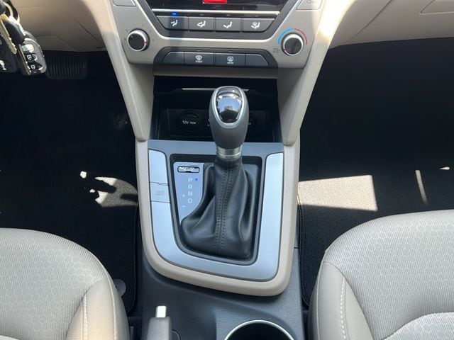 2018 Hyundai Elantra SEL - Photo 17