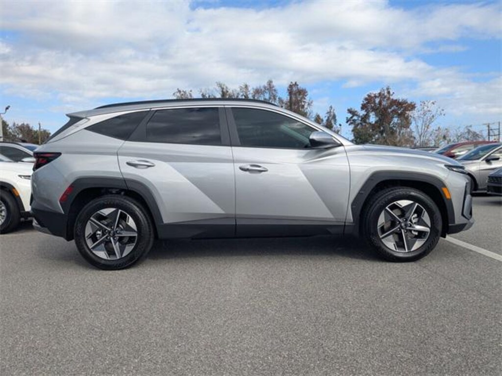 New 2026 Hyundai Tucson SEL FWD SUV