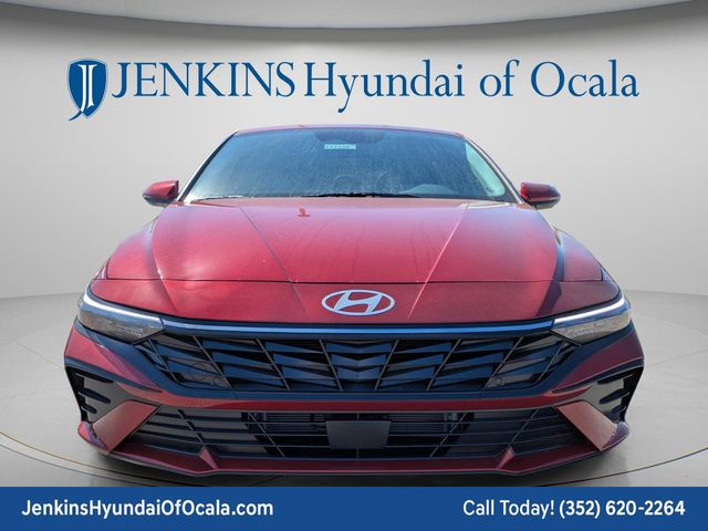 2025 Hyundai Elantra Limited - Photo 9