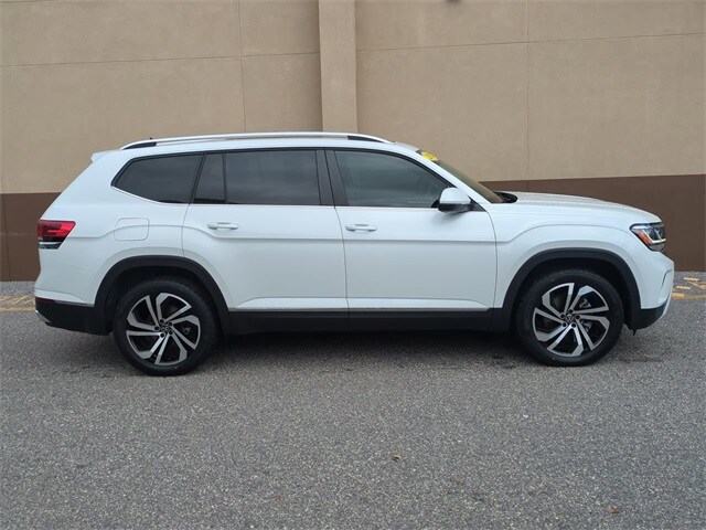 2023 Volkswagen Atlas V6 SEL photo 3