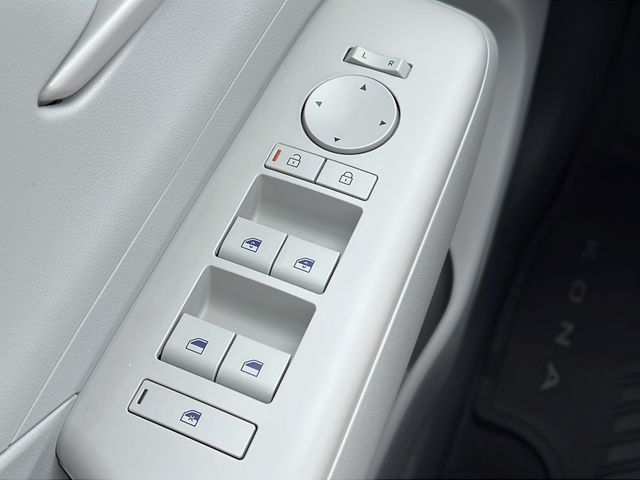 2024 Hyundai Kona SEL - Photo 23