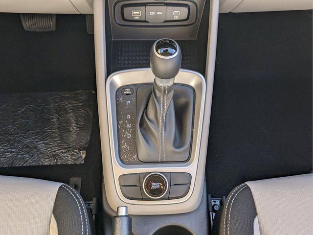 2025 Hyundai Venue SEL - Photo 19