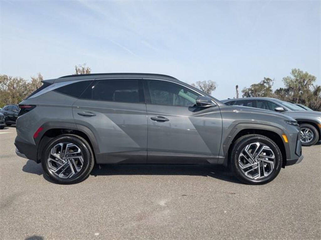 New 2026 Hyundai Tucson Hybrid Limited SUV