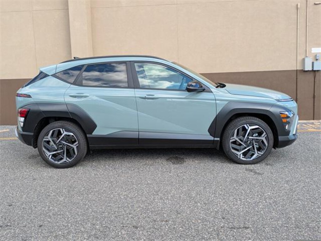New 2026 Hyundai Kona SEL Premium FWD SUV
