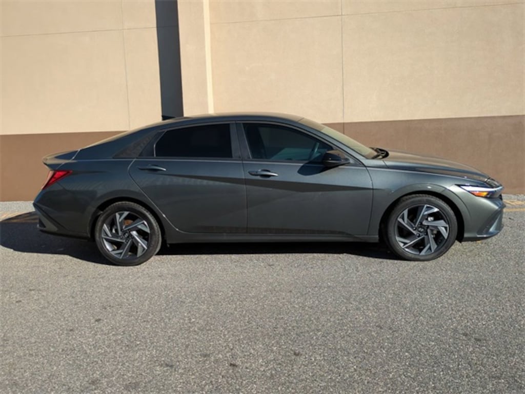 Certified 2025 Hyundai Elantra SEL Sport Sedan