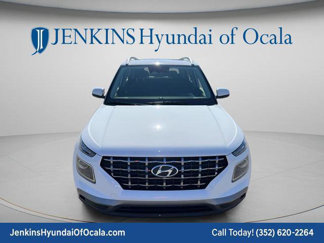 2025 Hyundai Venue SEL - Photo 11