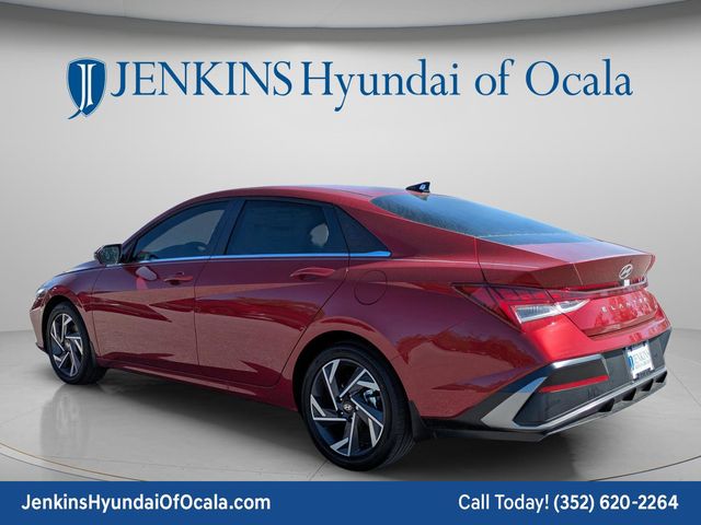 2025 Hyundai Elantra Limited - Photo 5
