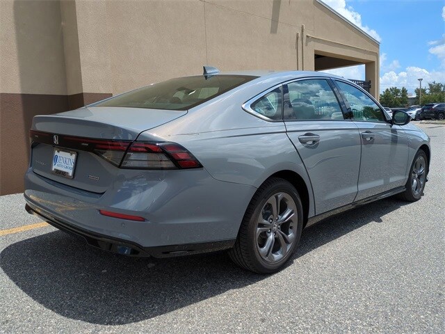 2023 Honda Accord Hybrid EX-L photo 4