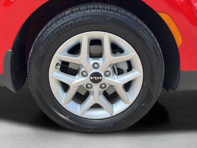 2023 Kia Soul LX - Photo 30