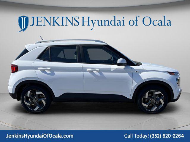 2025 Hyundai Venue SEL - Photo 2