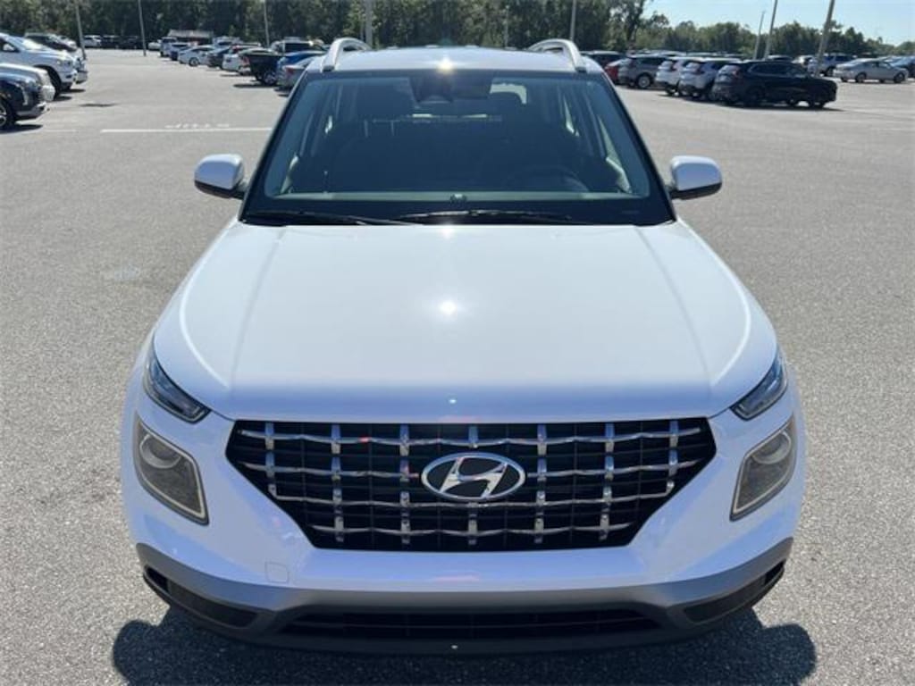 New 2025 Hyundai Venue SEL SUV