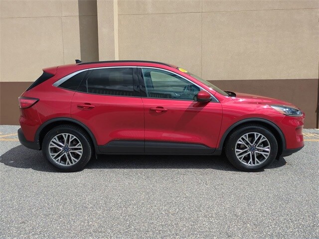 2020 Ford Escape SEL photo 3