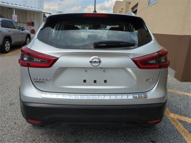 2021 Nissan Rogue Sport SV photo 3