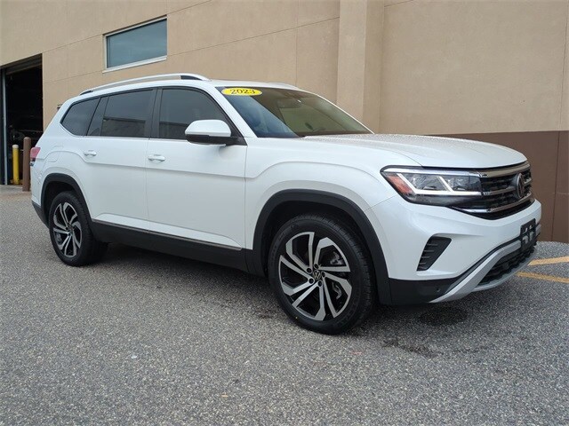2023 Volkswagen Atlas V6 SEL photo 2