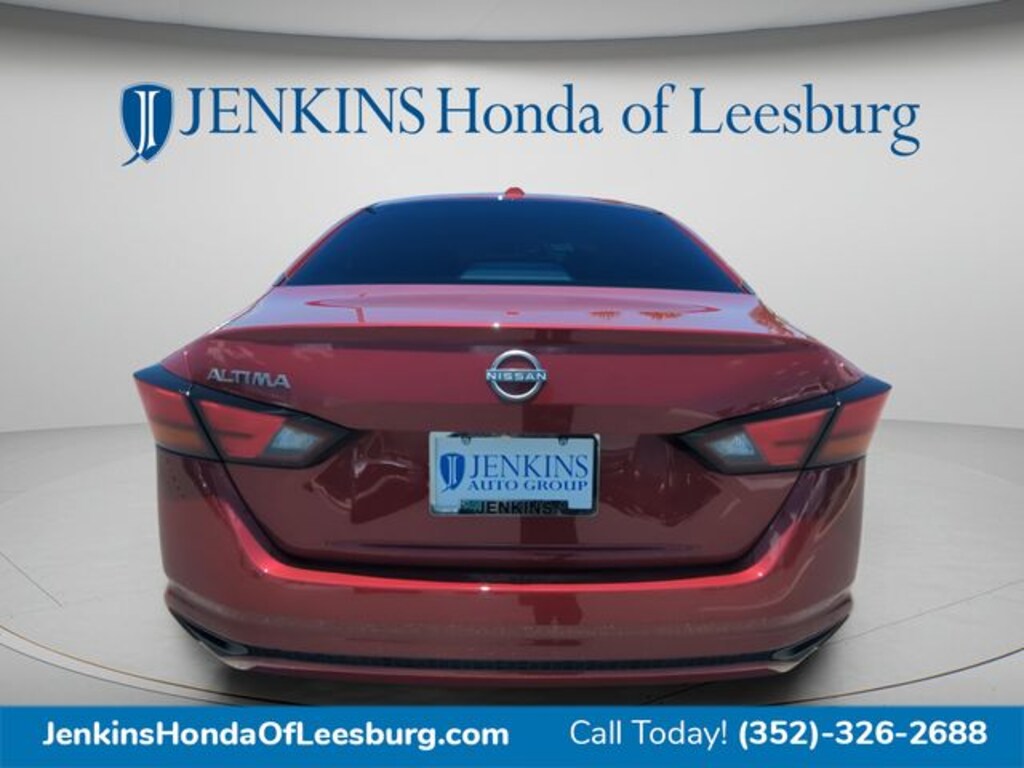 Used 2025 Nissan Altima SV Sedan