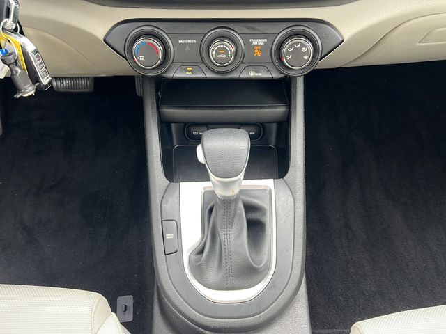 2023 Kia Forte LXS - Photo 17