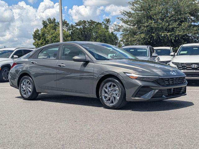 2026 Hyundai Elantra Hybrid