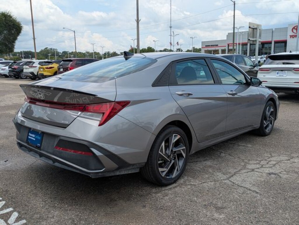 Certified 2025 Hyundai Elantra Hybrid SEL Sport Sedan