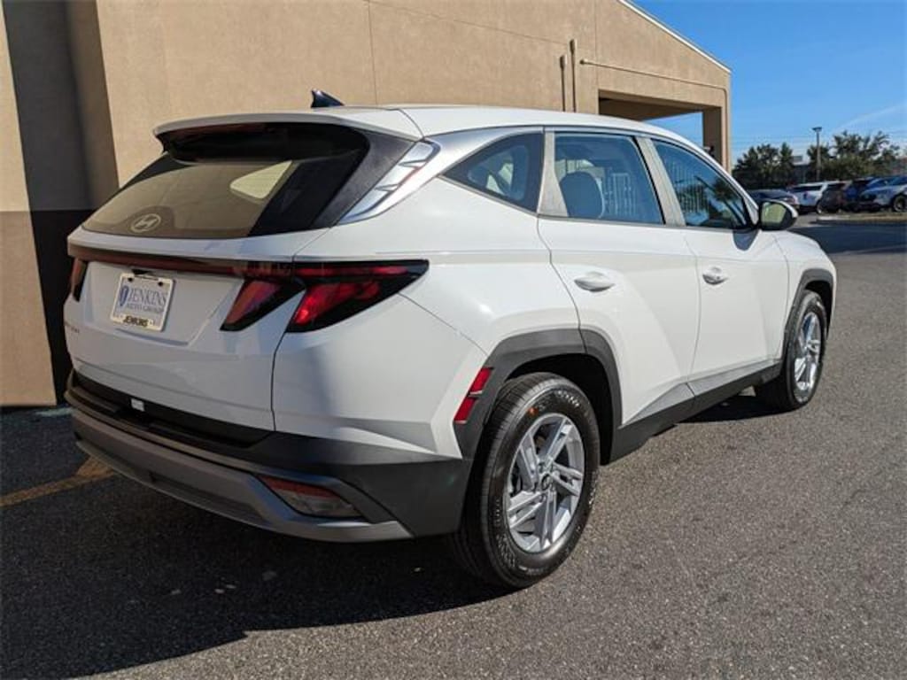 New 2026 Hyundai Tucson SE FWD SUV