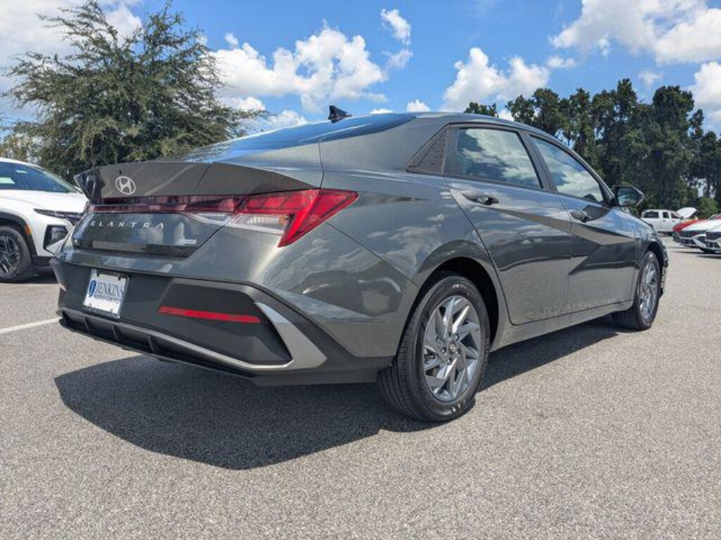 New 2026 Hyundai Elantra Hybrid Blue Sedan