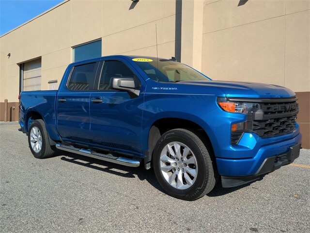 2022 Chevrolet Silverado 1500 Custom photo 2